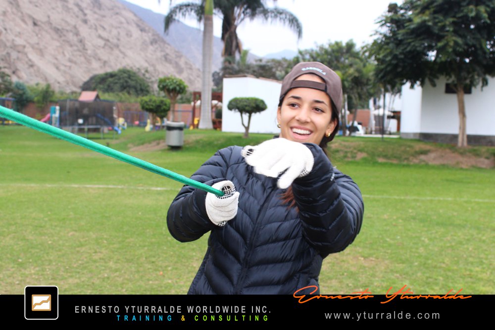 Team Building Corporativo LATAM | Cooperación y resolución de problemas en entornos outdoor